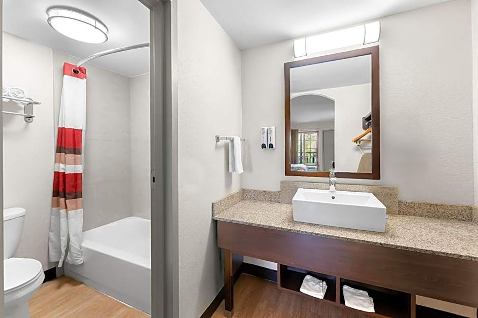 Red Roof Inn Lancaster