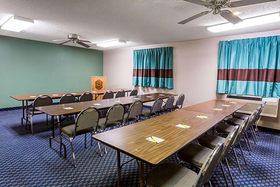 Super 8 by Wyndham Richmond Midlothian Turnpike