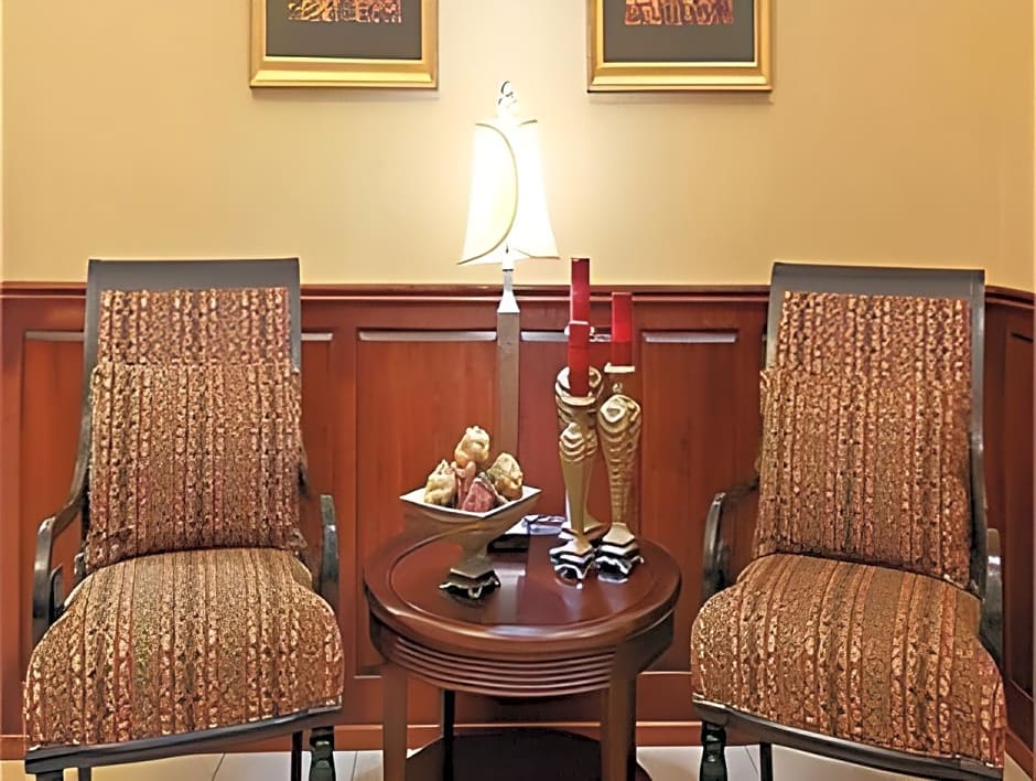 Holiday Inn Express Hotel & Suites Clarksville By IHG