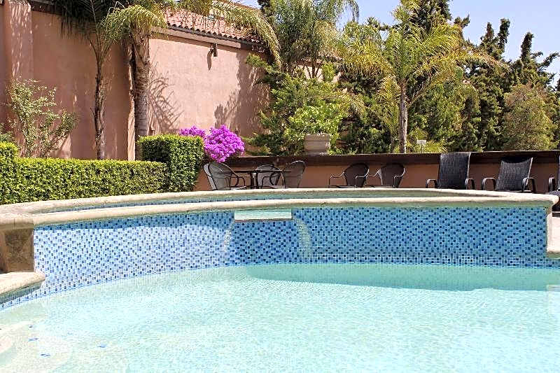Estancia Inn