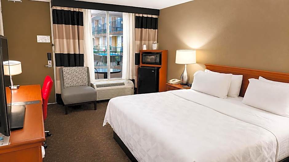 Alexandria Hotel & Conference Center