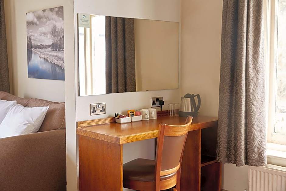 White Rabbit by Chef & Brewer Collection