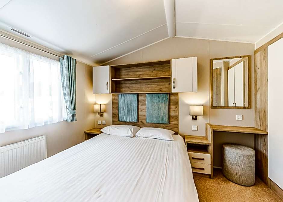 Riverside Holiday Village