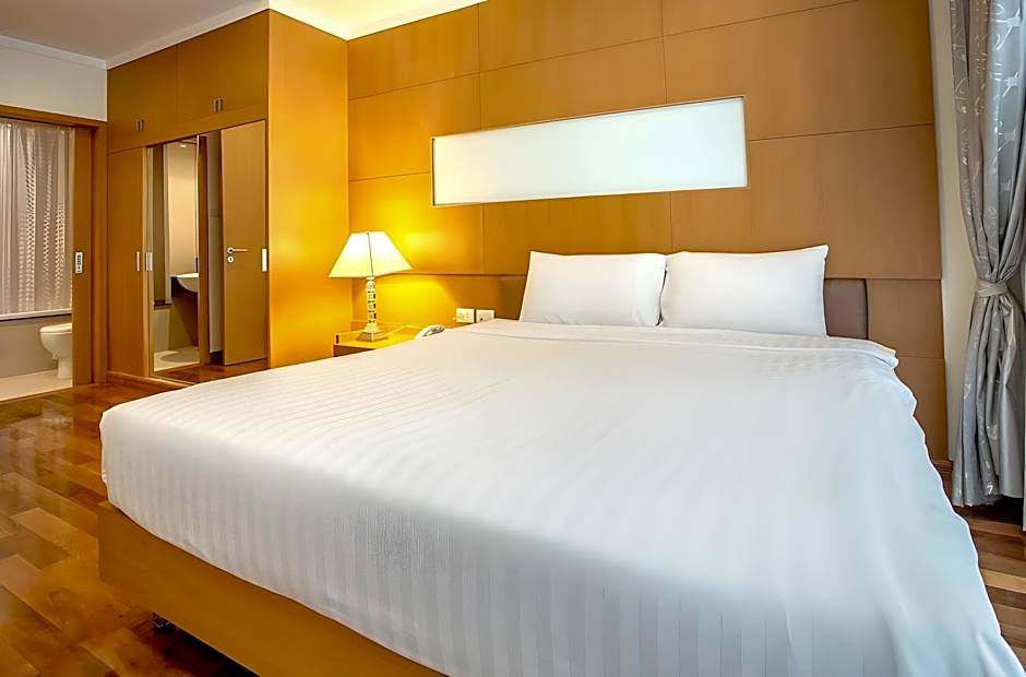 D Varee Montara Thonglor 25