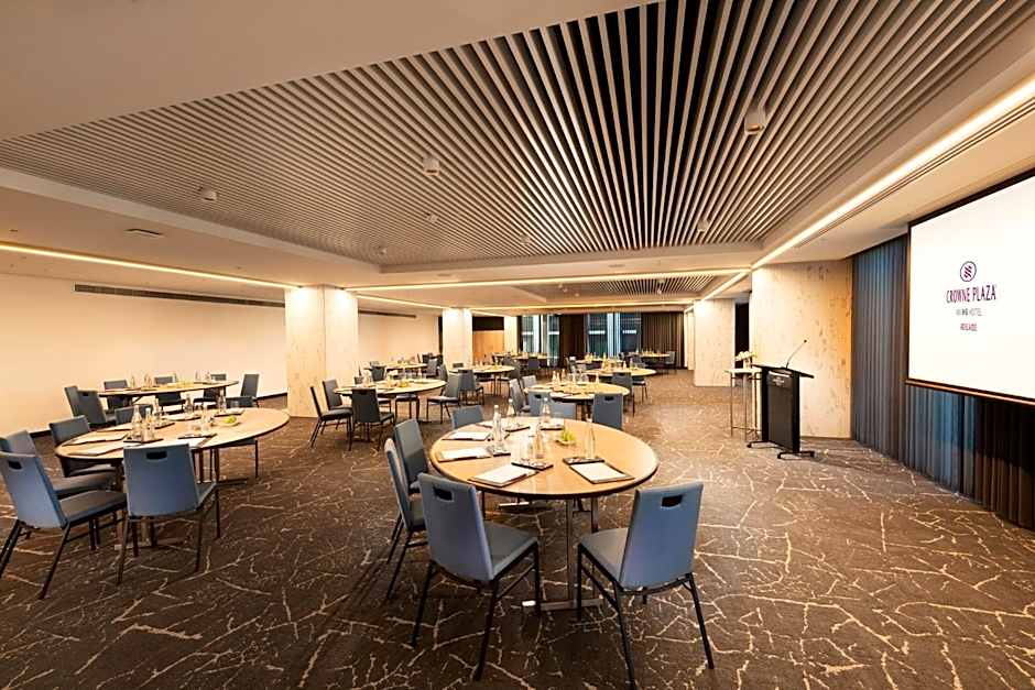 Crowne Plaza Adelaide By IHG