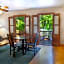Island City House