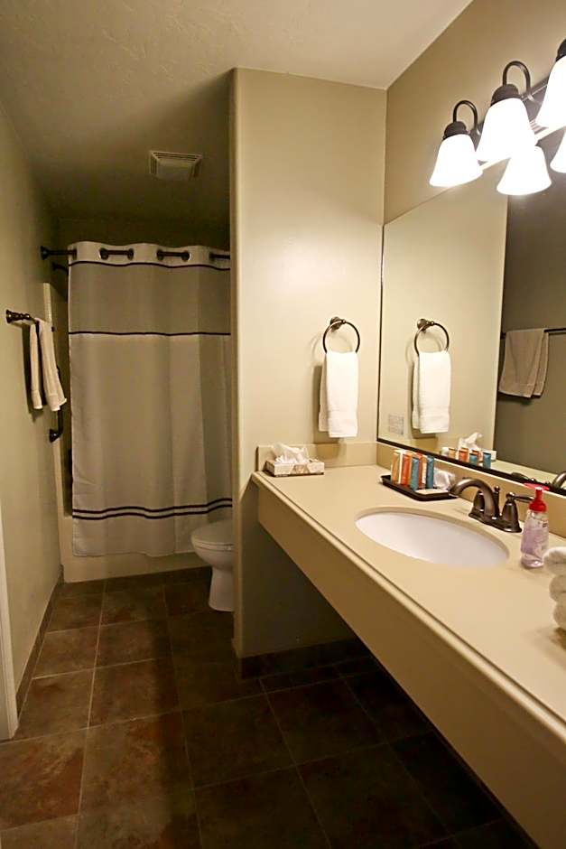 Hidden Canyon Retreat