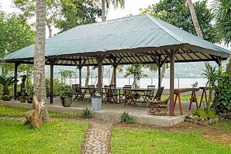 Belongas Bay Lodge Sekotong
