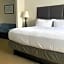 Holiday Inn Express Hotel & Suites Hinesville