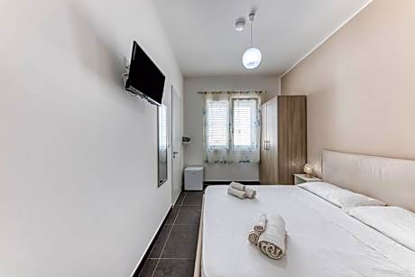 Double or Twin Room with Private Bathroom