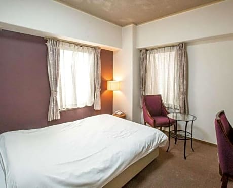 Double Room with Small Double Bed - Non-Smoking