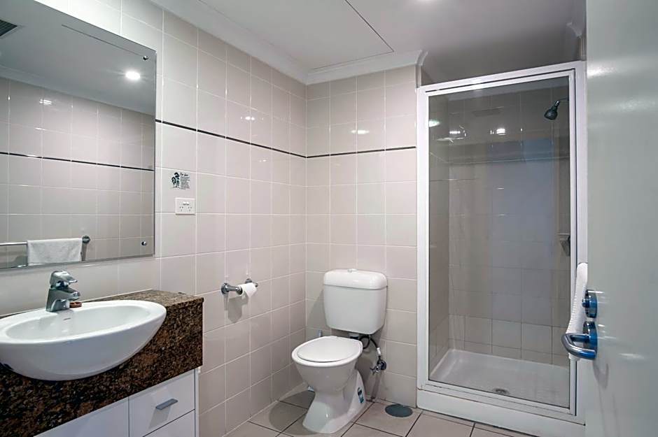 Marina Hotel and Apartments