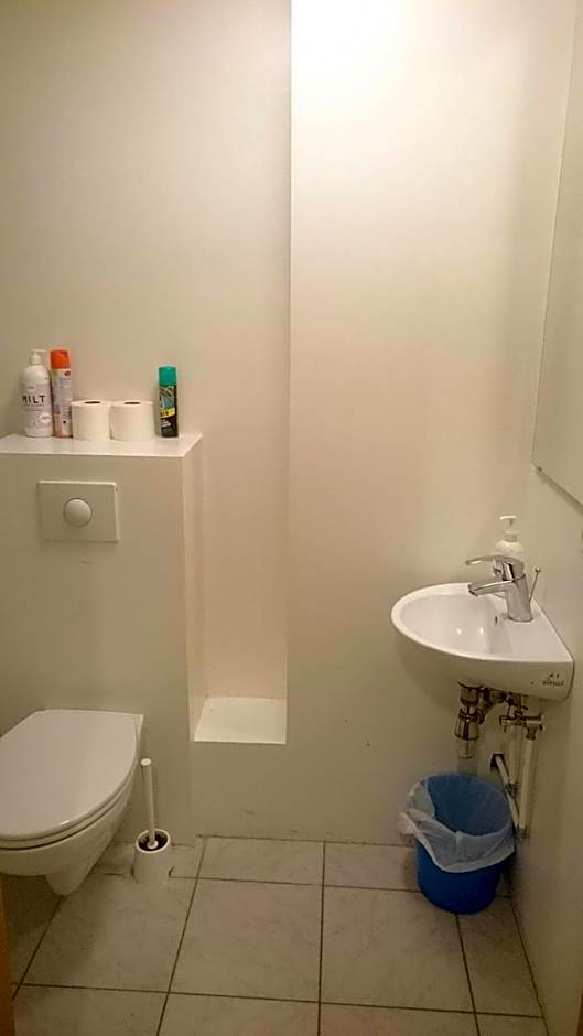 101 Guesthouse Hotel