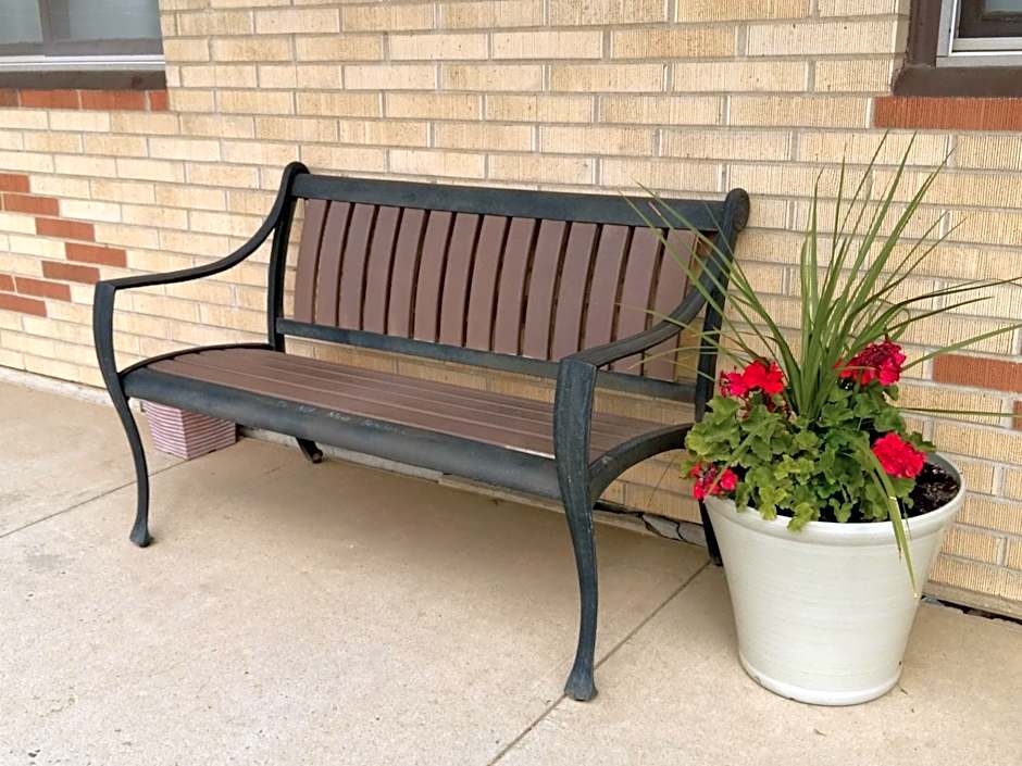 Budget Host 4U Motel