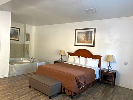 Jacuzzi Suite-1 King Bed