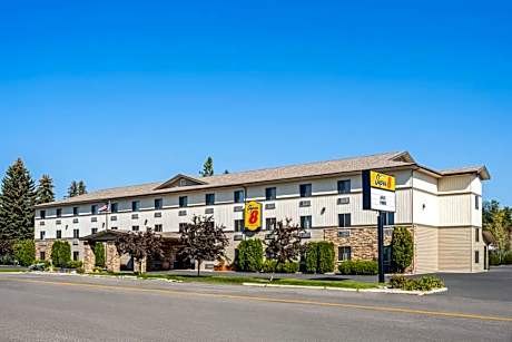 Super 8 by Wyndham Kalispell Glacier National Park