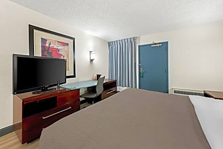 Standard King Room - Non-Smoking