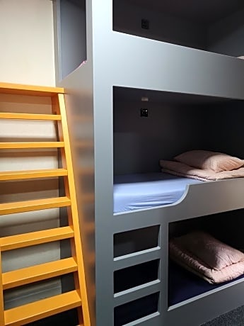 Bed in 15 Bed Mixed Dormitory 