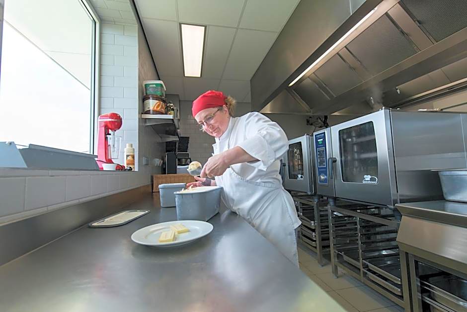 Hotel Middelpunt - Gratis Parking - Ontbijt inbegrepen! Nieuwjaarsbrunch 01 januari