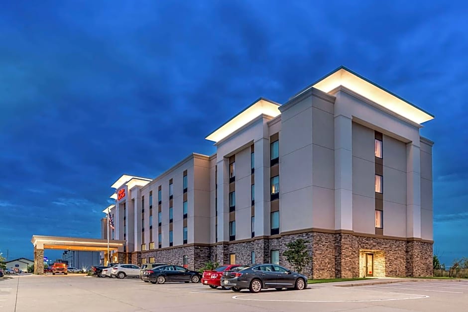 Hampton Inn By Hilton & Suites Ames, IA