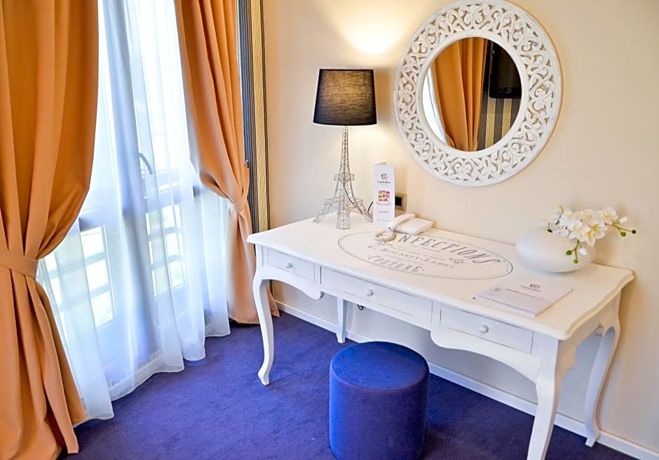 Hotel Capitolina City Chic