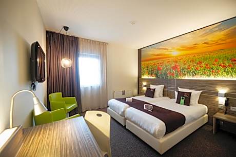 Standard Twin Room with Shower