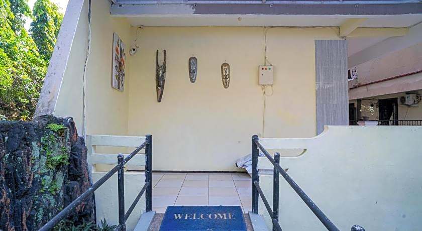 RedDoorz near Cyber Mall