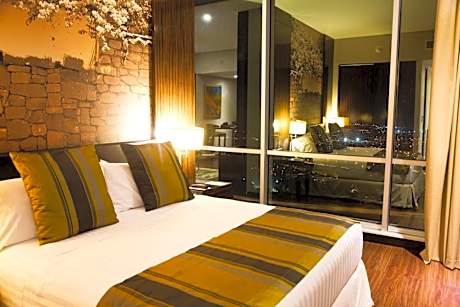 Standard King Room - High Floor