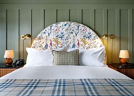 Queen Room - Disability Access