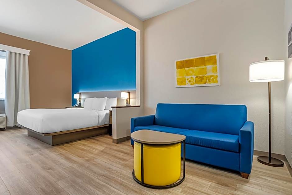 Comfort Suites Hattiesburg near University