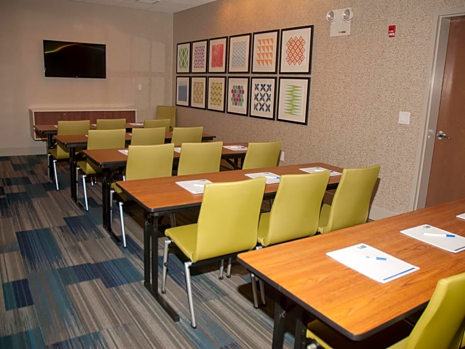 Holiday Inn Express Hotel & Suites Decatur By IHG