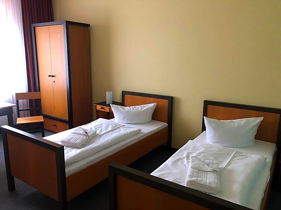 Haus des Volkes - Das Bauhaushotel