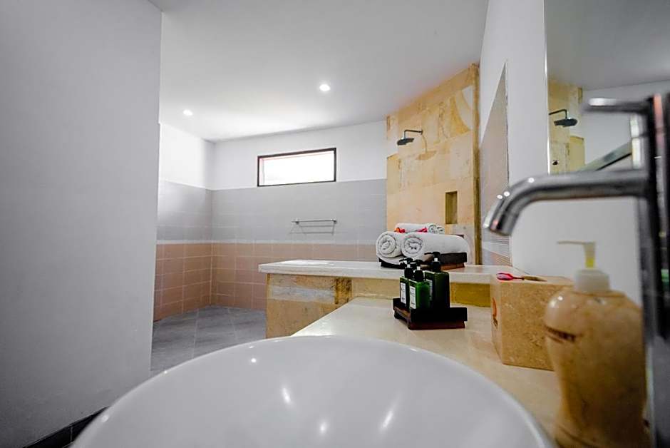 Orlowsky Discovery Candidasa Hotel