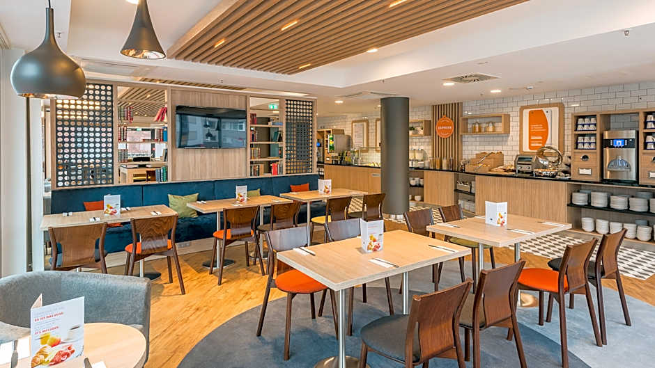 Premier Inn Mannheim City Centre