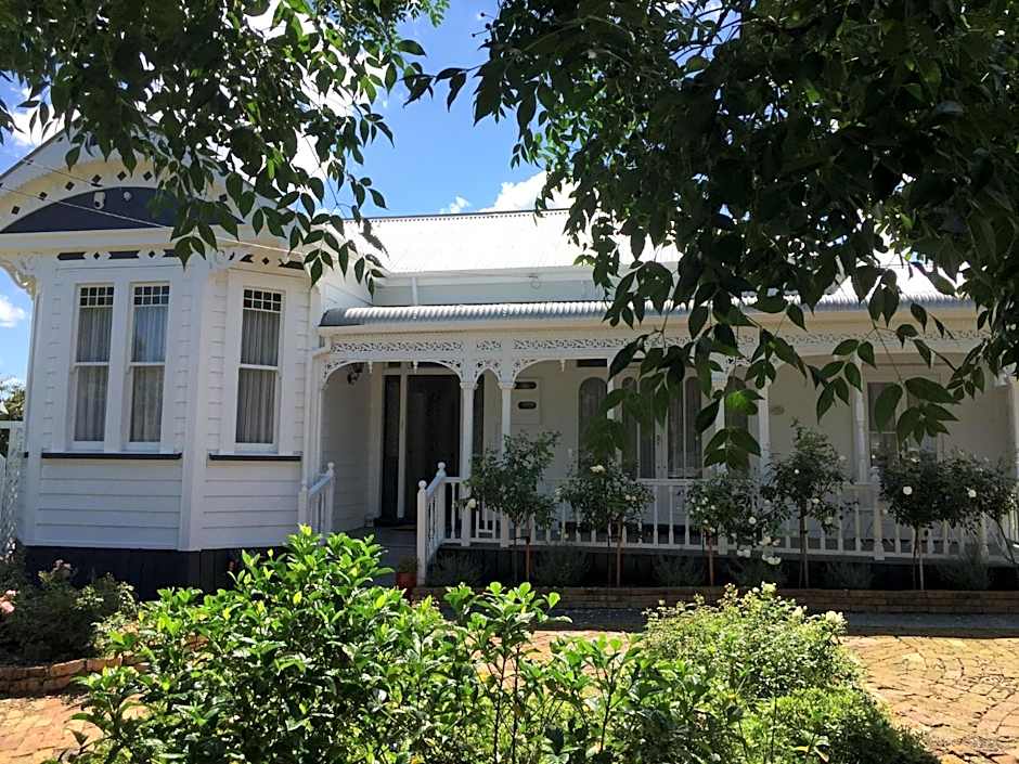Chelsea House Bed & Breakfast