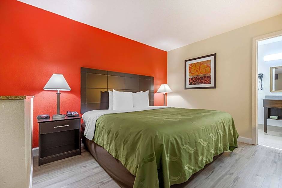 Photo 1 of 9 of 1 King Bed Suite, Nonsmoking