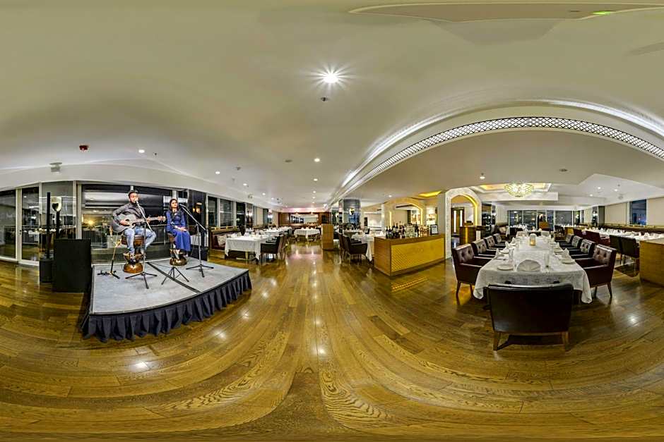 Renaissance by Marriott Lucknow Hotel