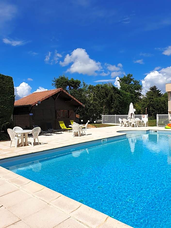 Brit Hotel Dak Hotel