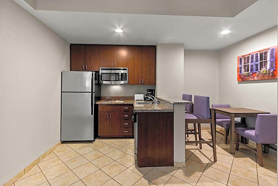 Comfort Suites Charleston West Ashley