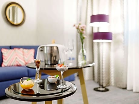 Suite 1