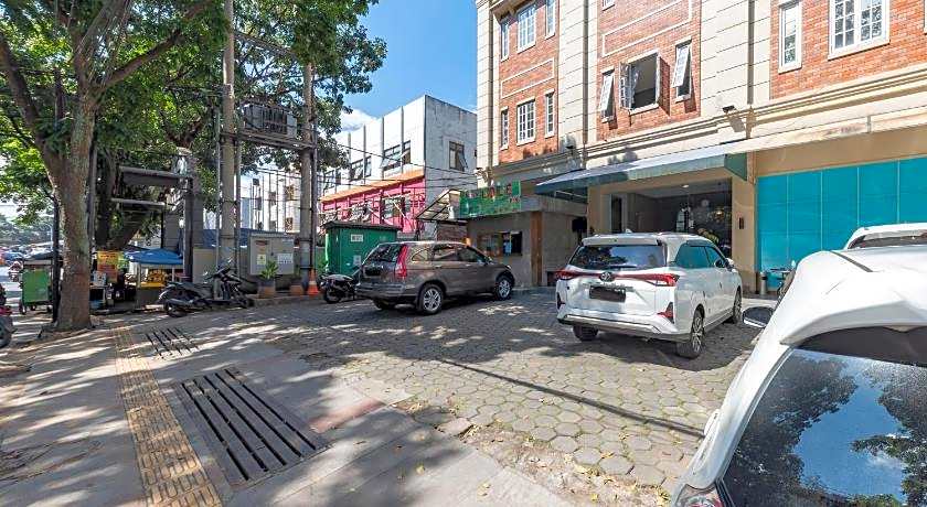 RedDoorz @ Malabar Street