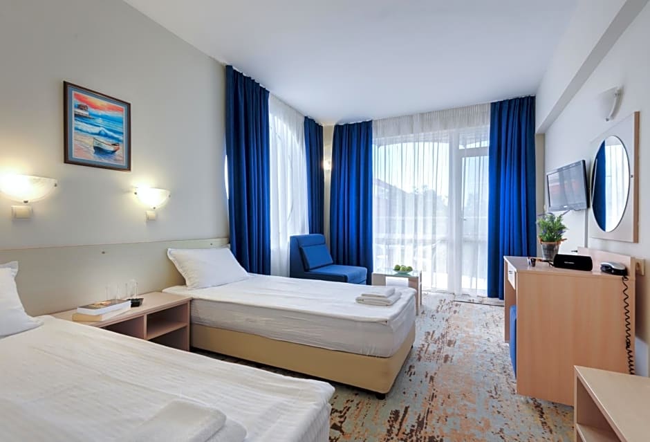 хотел Свети Николай Приморско