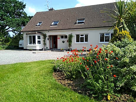 Twin Oaks Bed & Breakfast