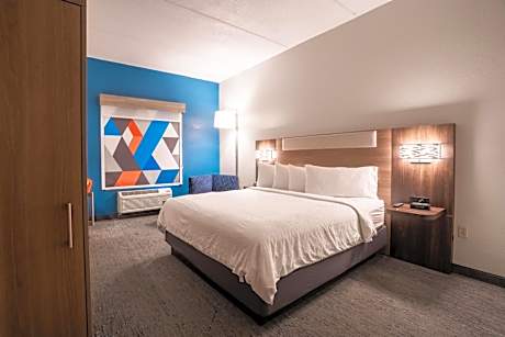 King Room - Mobility Access/Hearing Accessible