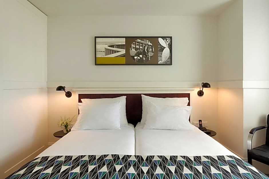 Lily & Bloom Boutique Hotel