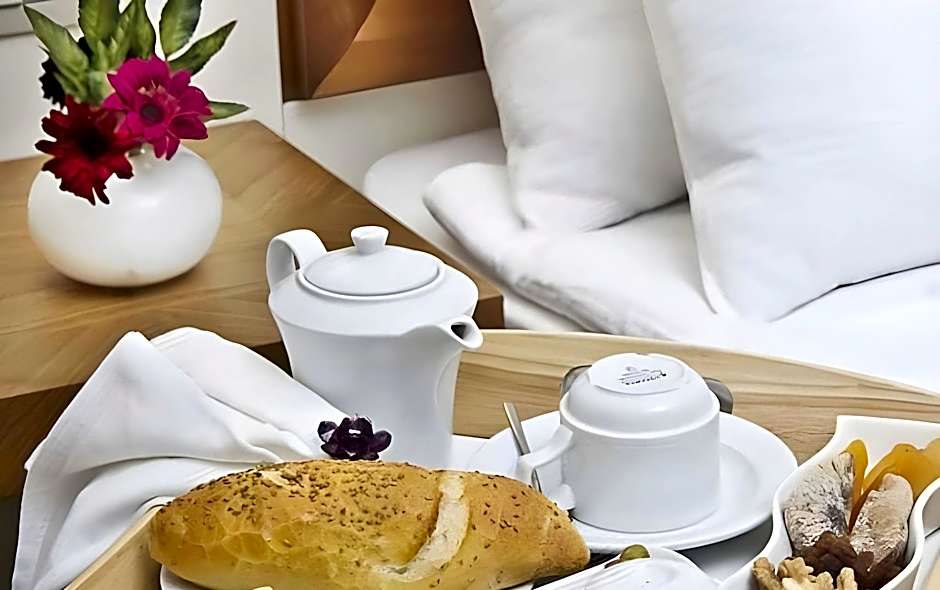 Tugcu Hotel Select