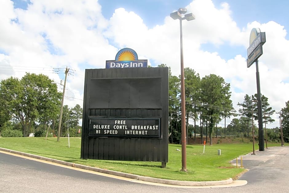 Days Inn by Wyndham Petersburg/South Fort Lee
