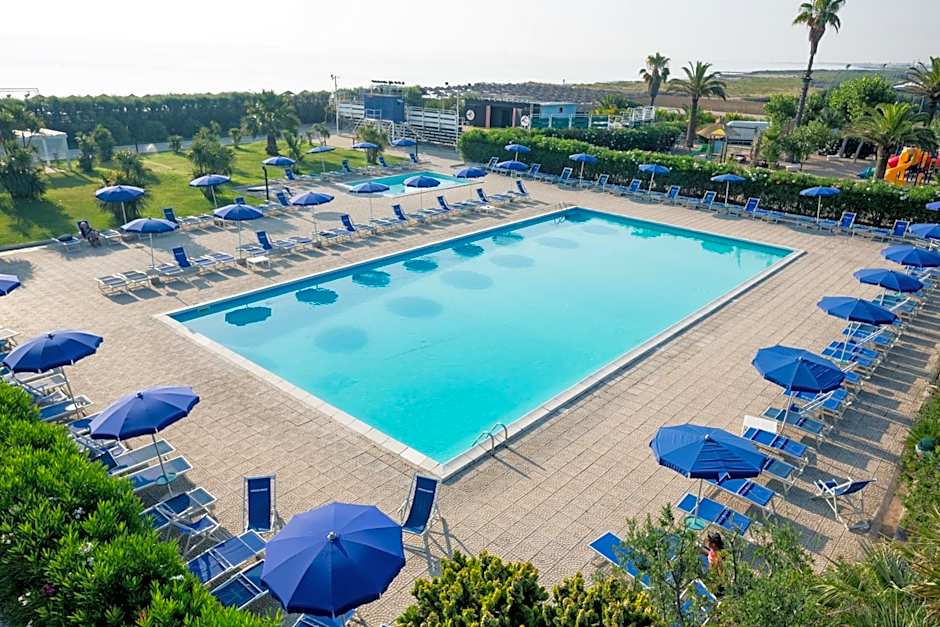 African Beach Hotel-Residence