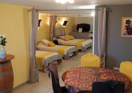 La Cave Insolite-Suite-Classique-Salle d'eau-Vue sur la campagne