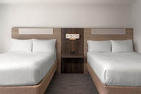 Queen Suite with Two Queen Beds